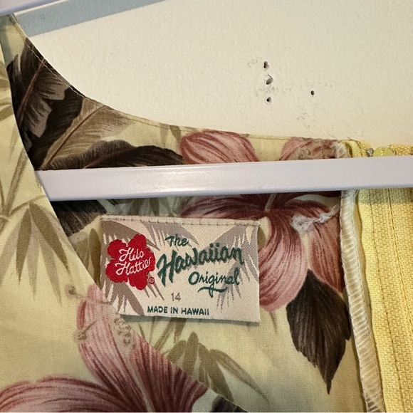 Hilo Hattie Cream and Pink Floral Hawaiian Dress Sz 14 - Picture 4 of 9